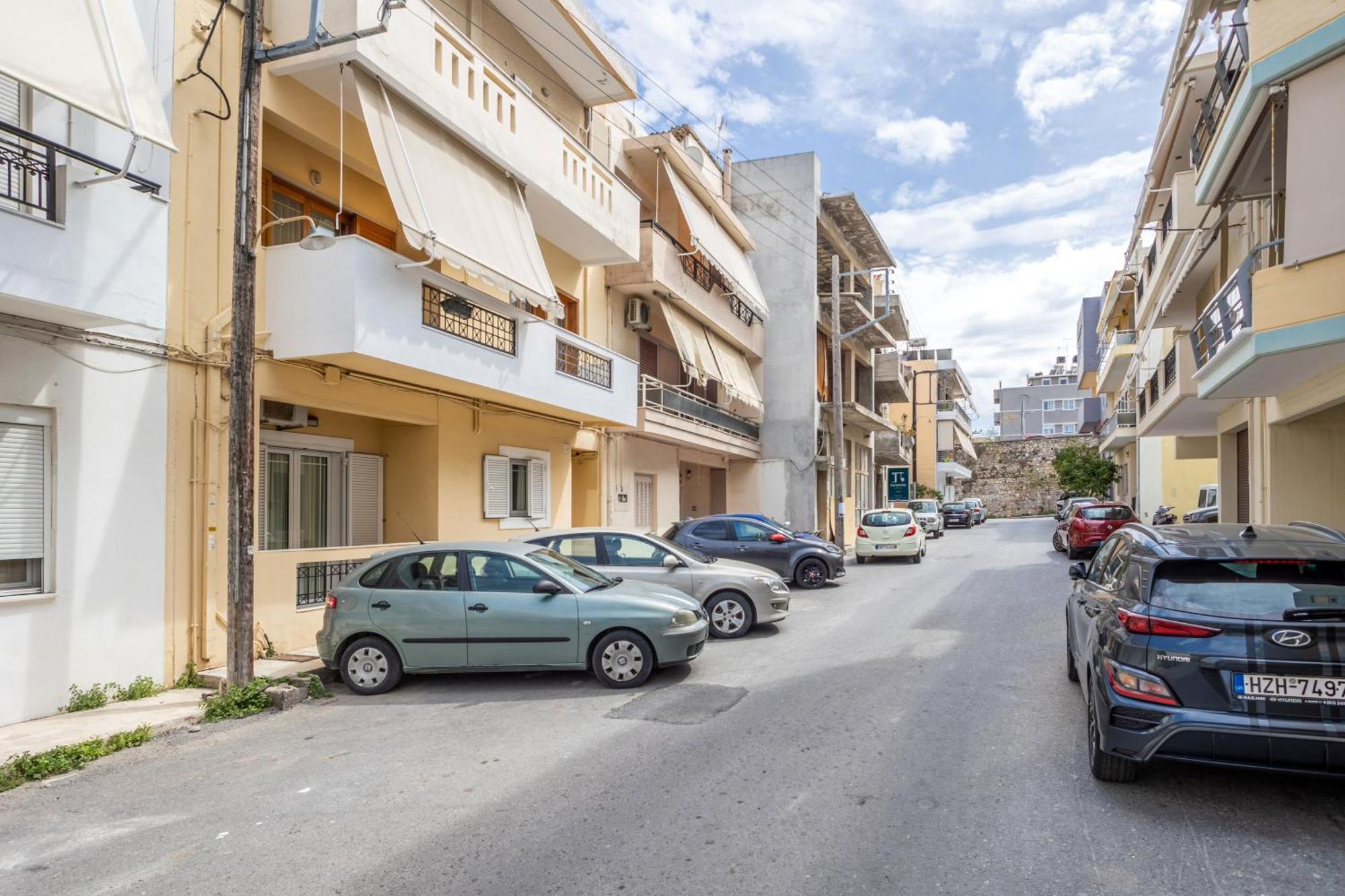 Minimal In Heraklion (Crete)